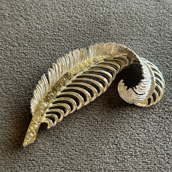 Vintage Rhinestone Feather Brooch - Picture 3 of 7